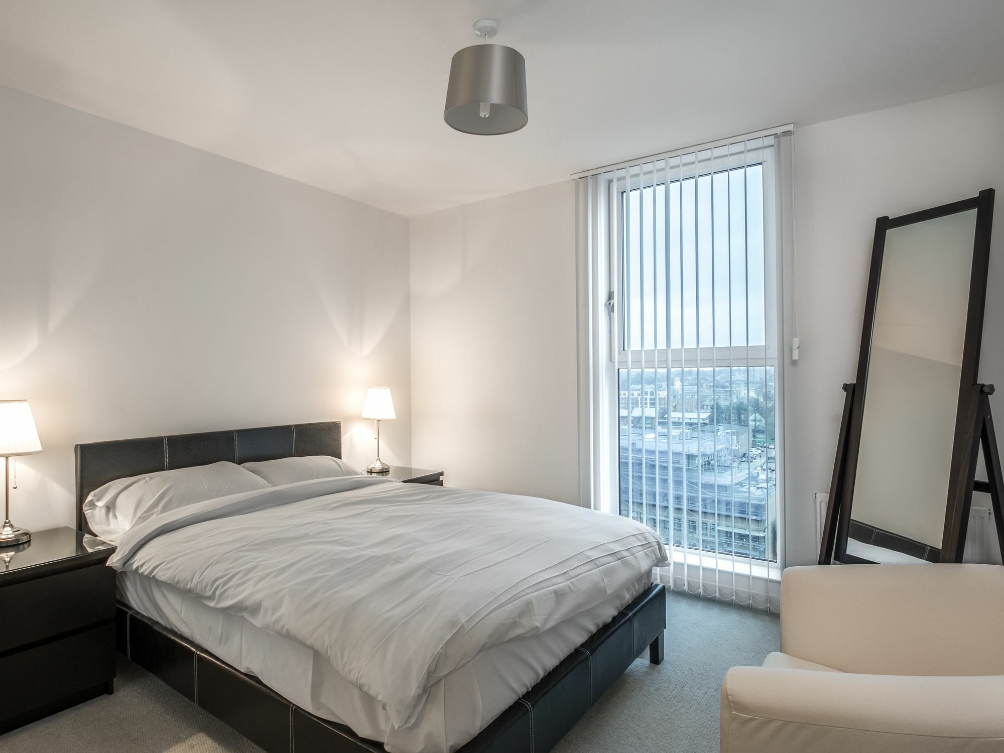 City View Apartment Bedford Exteriör bild